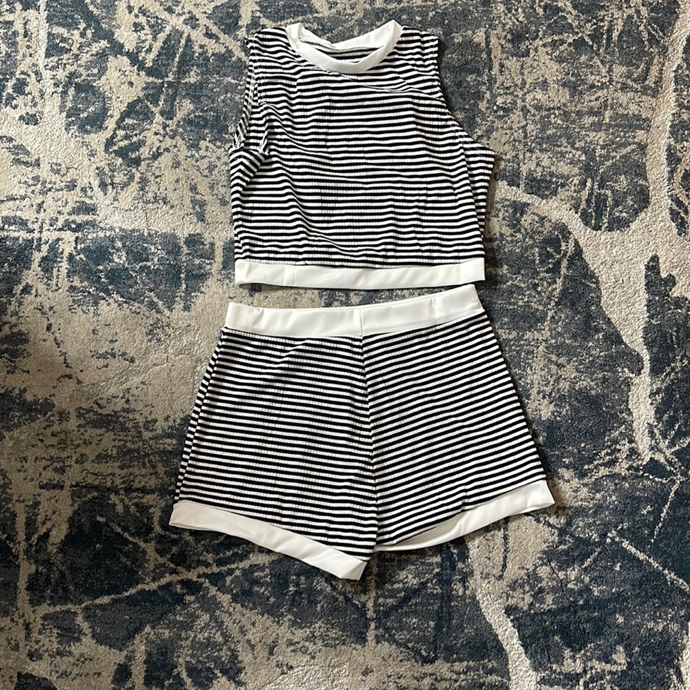 Striped set